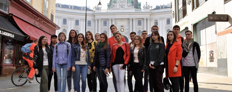 msm students on their trip to Vienna msmstudy.eu